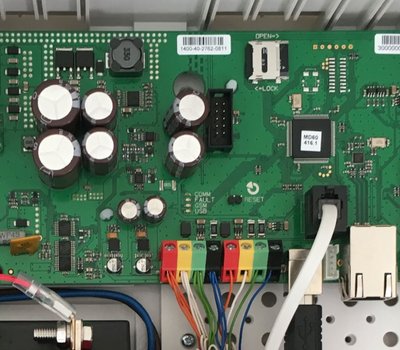 detail zkladn desky - sbrnicov stedna Jablotron 100